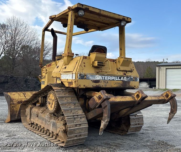 image for item EY9943 1988 Caterpillar D4H dozer