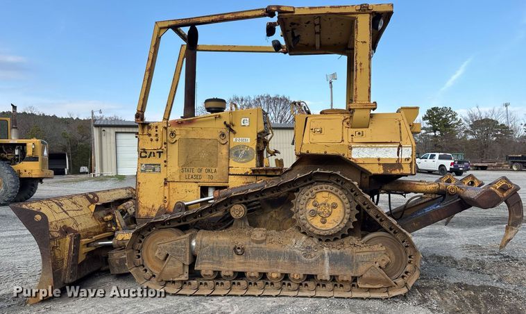 image for item EY9943 1988 Caterpillar D4H dozer