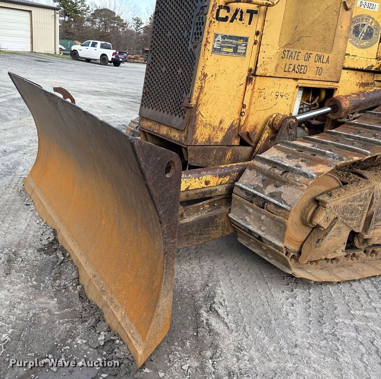 image for item EY9943 1988 Caterpillar D4H dozer