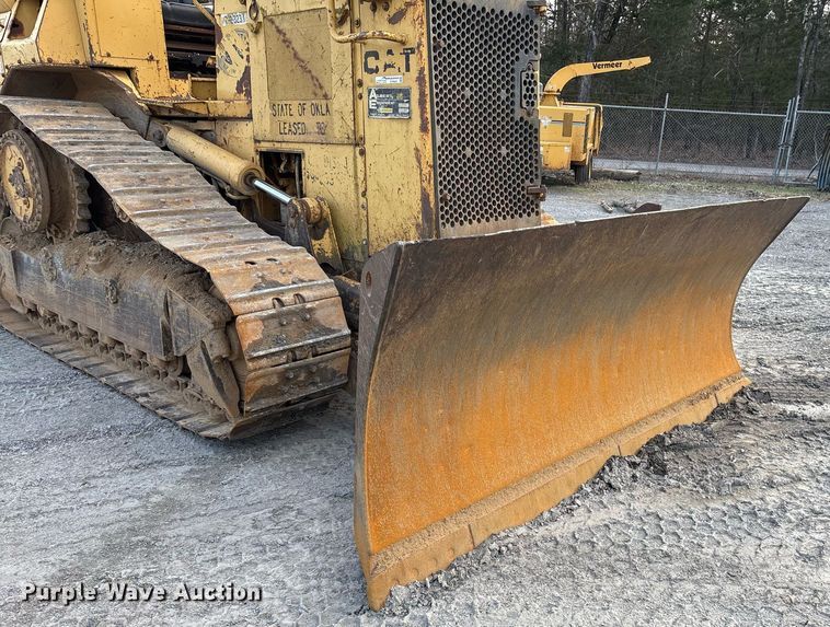 image for item EY9943 1988 Caterpillar D4H dozer