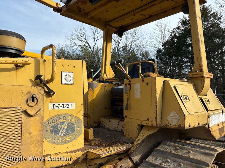 image for item EY9943 1988 Caterpillar D4H dozer