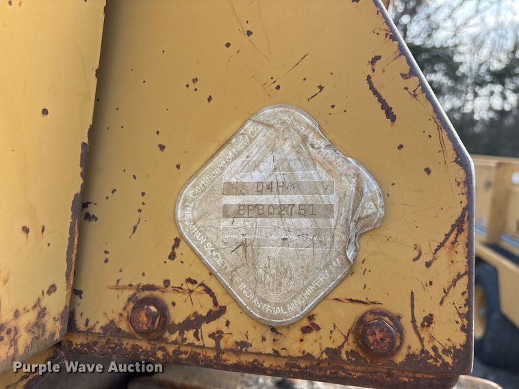 image for item EY9943 1988 Caterpillar D4H dozer