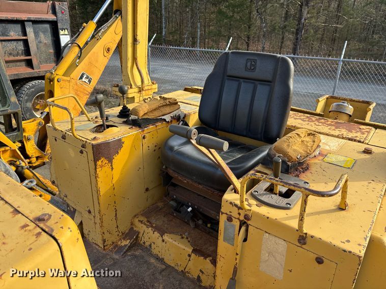 image for item EY9943 1988 Caterpillar D4H dozer