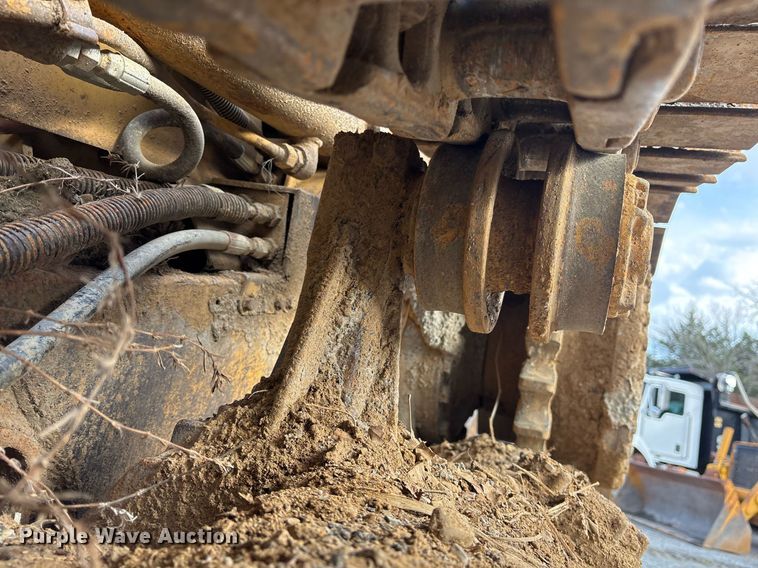 image for item EY9943 1988 Caterpillar D4H dozer