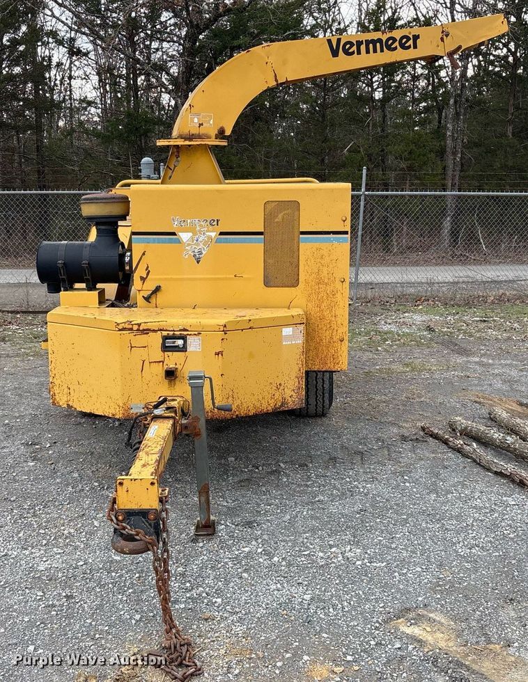 image for item EY9944 1999 Vermeer BC1800A wood chipper