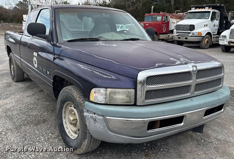 image for item EY9945 1998 Dodge Ram 1500 Club Cab pickup truck