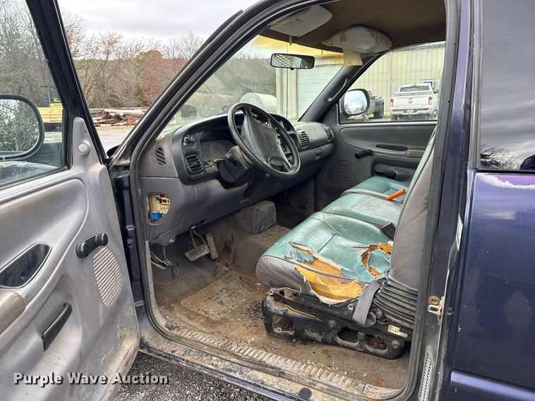 image for item EY9945 1998 Dodge Ram 1500 Club Cab pickup truck