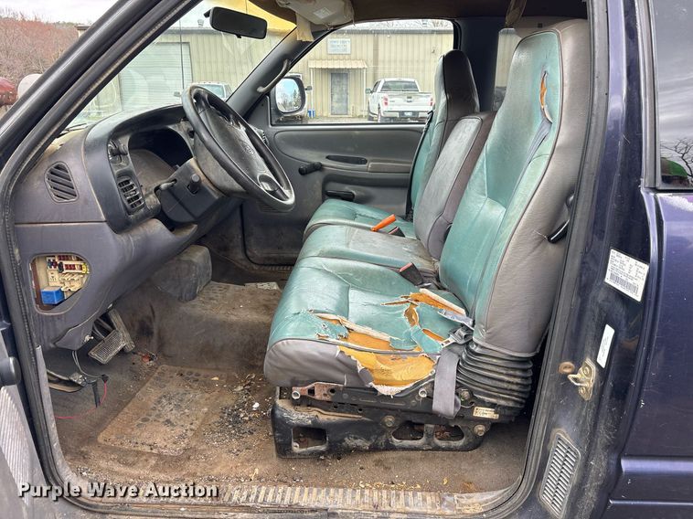 image for item EY9945 1998 Dodge Ram 1500 Club Cab pickup truck