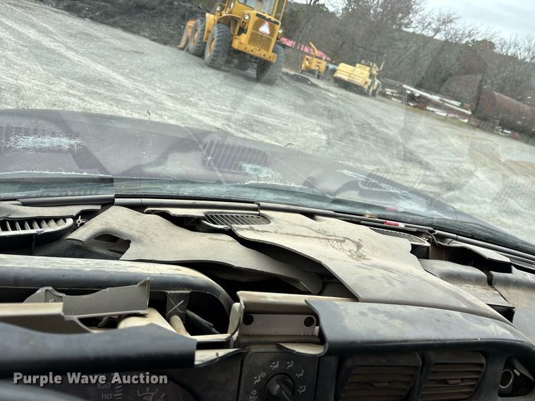 image for item EY9945 1998 Dodge Ram 1500 Club Cab pickup truck