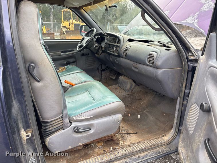 image for item EY9945 1998 Dodge Ram 1500 Club Cab pickup truck