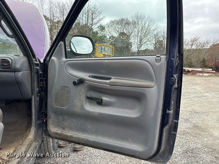 image for item EY9945 1998 Dodge Ram 1500 Club Cab pickup truck