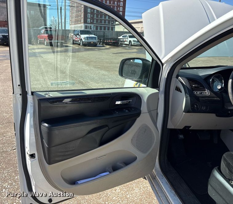 image for item EY9972 2012 Dodge Grand Caravan van