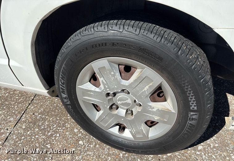 image for item EY9972 2012 Dodge Grand Caravan van