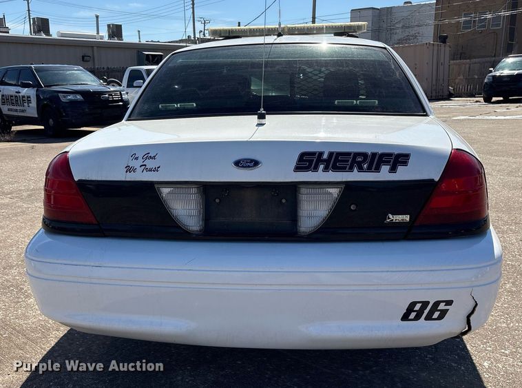 image for item EY9975 2010 Ford Crown Victoria Police Interceptor 