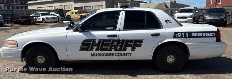 image for item EY9975 2010 Ford Crown Victoria Police Interceptor 