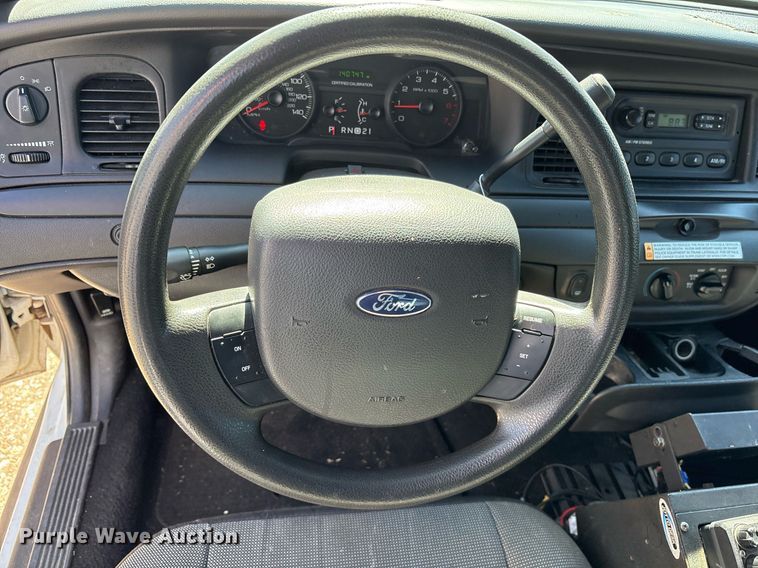 image for item EY9975 2010 Ford Crown Victoria Police Interceptor 