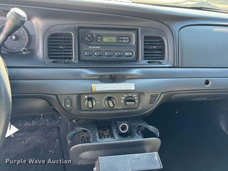 image for item EY9975 2010 Ford Crown Victoria Police Interceptor 