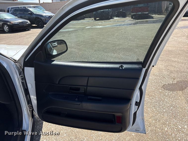 image for item EY9975 2010 Ford Crown Victoria Police Interceptor 