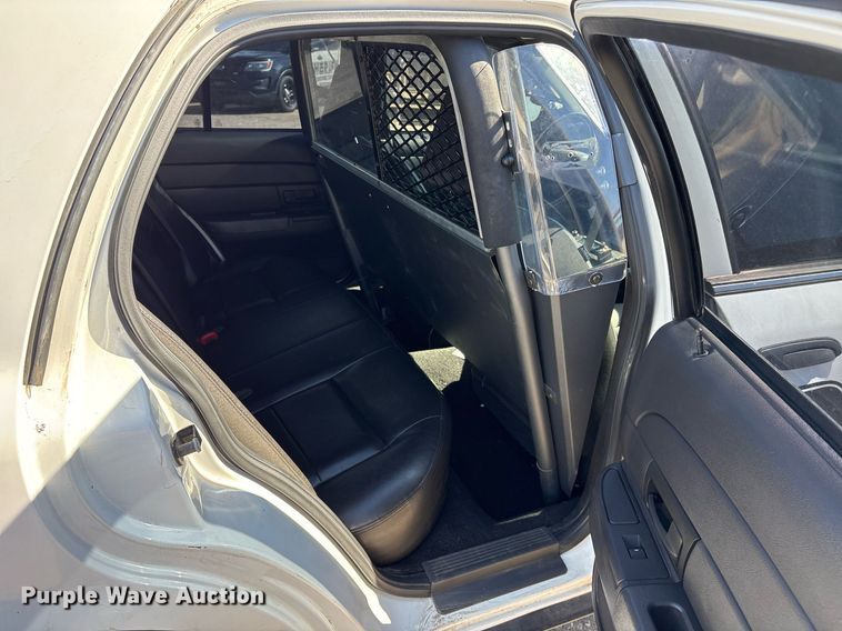 image for item EY9975 2010 Ford Crown Victoria Police Interceptor 