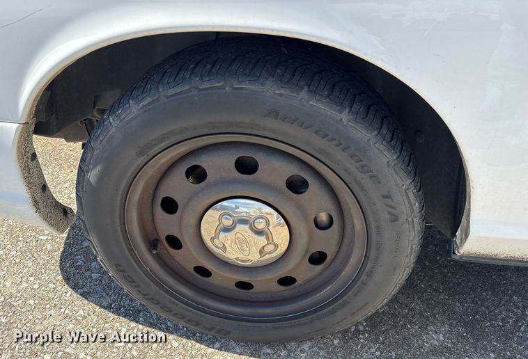 image for item EY9975 2010 Ford Crown Victoria Police Interceptor 