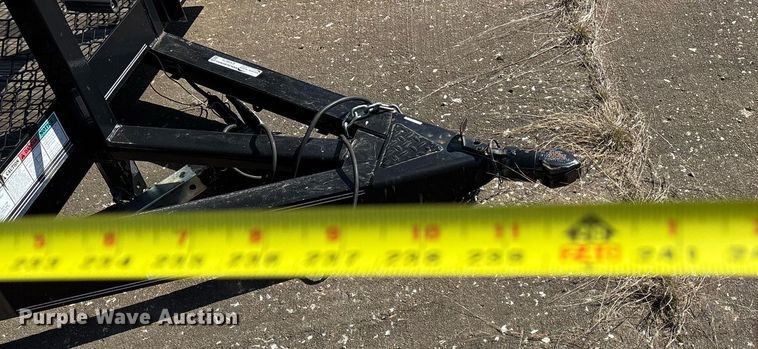 image for item EY9976 2019 Texas Bragg refuse trailer