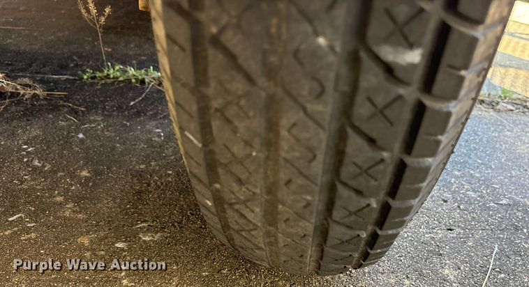 image for item EY9976 2019 Texas Bragg refuse trailer