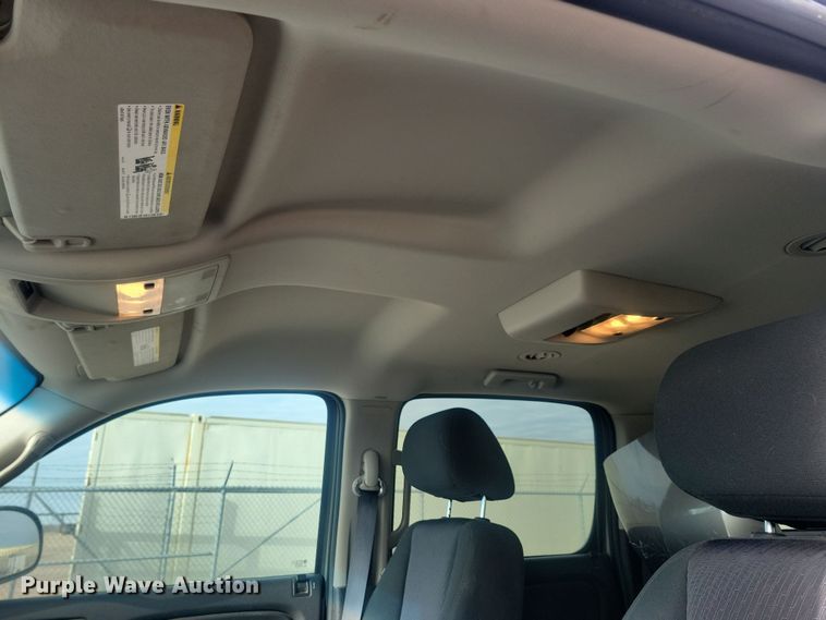 image for item NB9809 2012 Chevrolet Suburban SUV