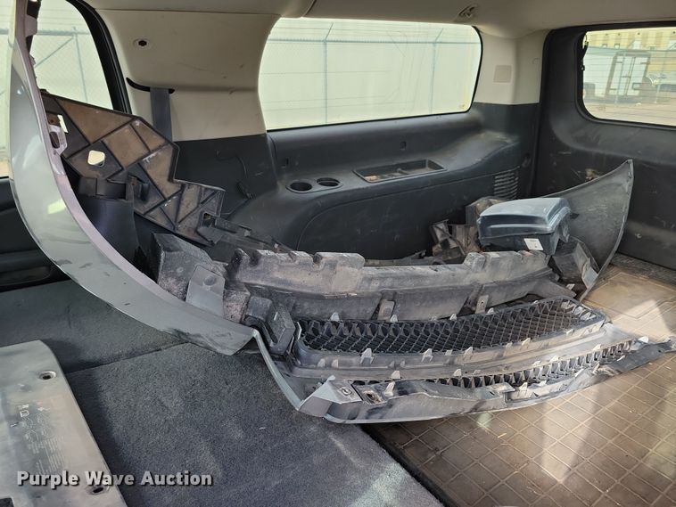 image for item NB9809 2012 Chevrolet Suburban SUV