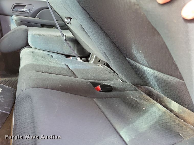 image for item NB9809 2012 Chevrolet Suburban SUV