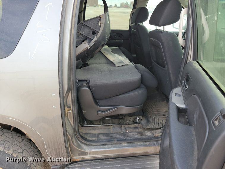 image for item NB9809 2012 Chevrolet Suburban SUV