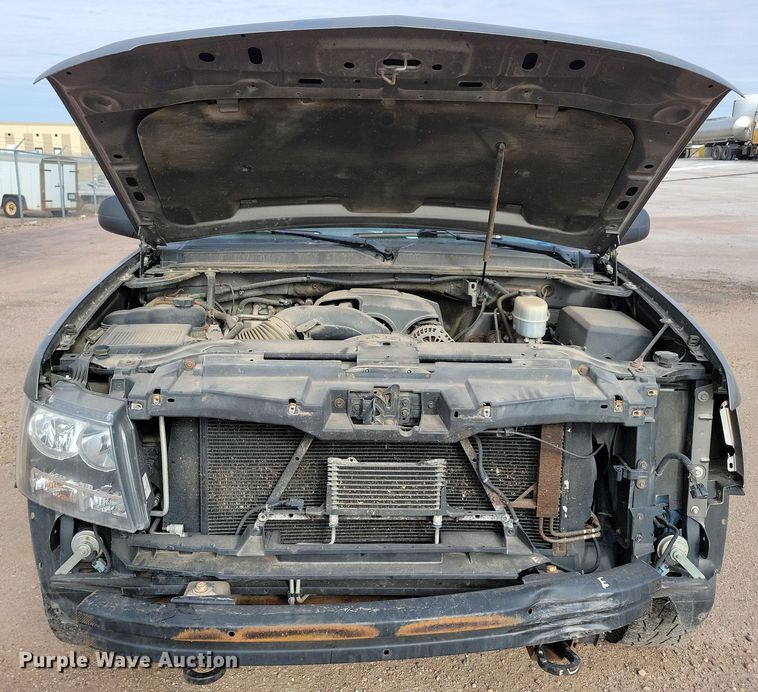 image for item NB9809 2012 Chevrolet Suburban SUV