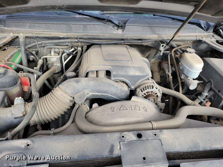 image for item NB9809 2012 Chevrolet Suburban SUV