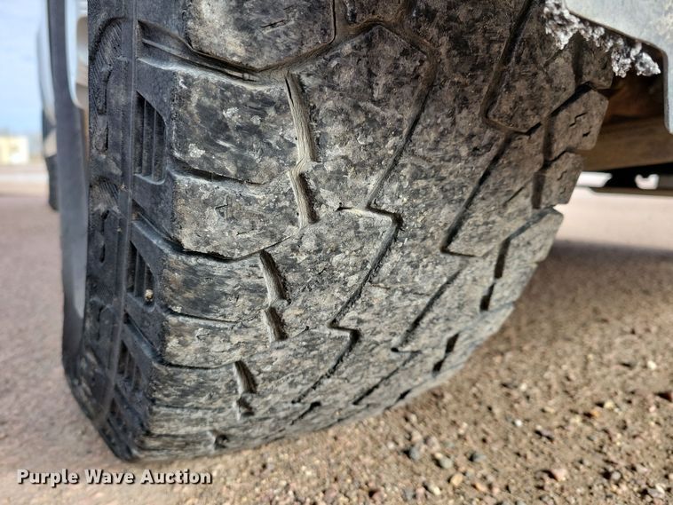 image for item NB9809 2012 Chevrolet Suburban SUV