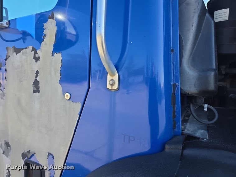 image for item NI9489 2014 Mack LE600 refuse truck