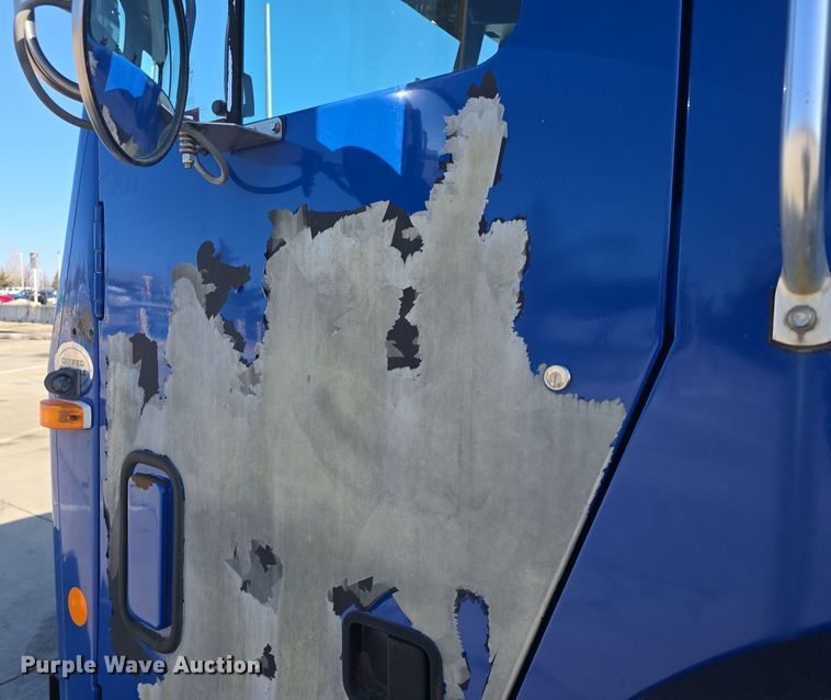 image for item NI9489 2014 Mack LE600 refuse truck