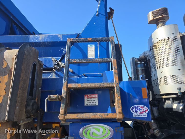 image for item NI9489 2014 Mack LE600 refuse truck