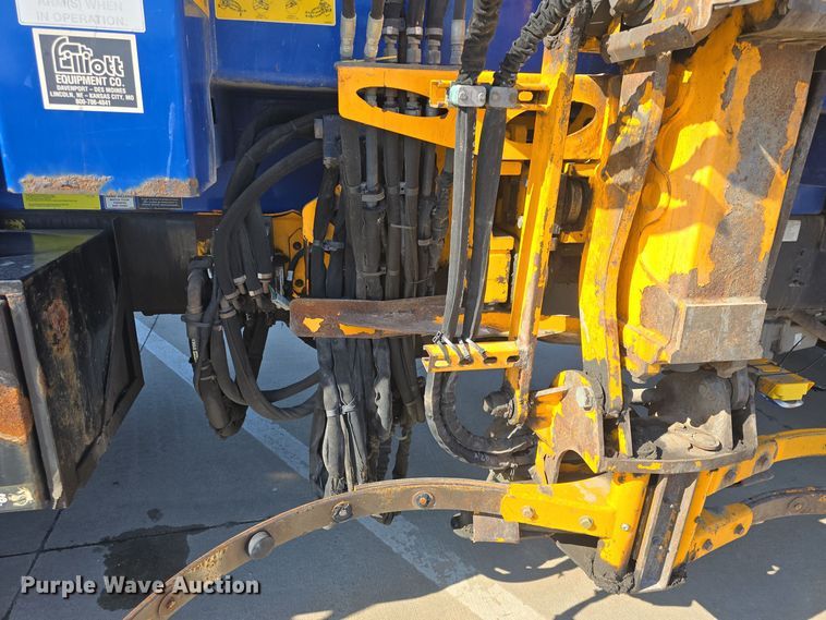 image for item NI9489 2014 Mack LE600 refuse truck