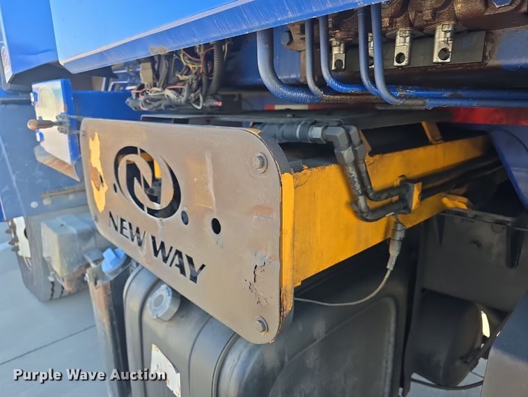 image for item NI9489 2014 Mack LE600 refuse truck