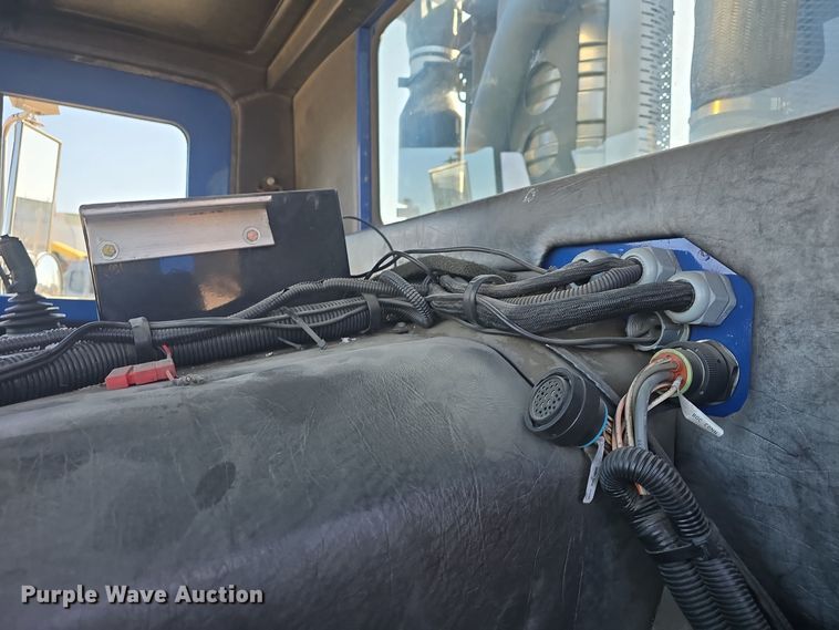 image for item NI9489 2014 Mack LE600 refuse truck