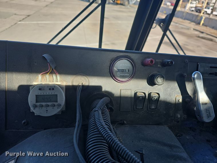 image for item NI9489 2014 Mack LE600 refuse truck