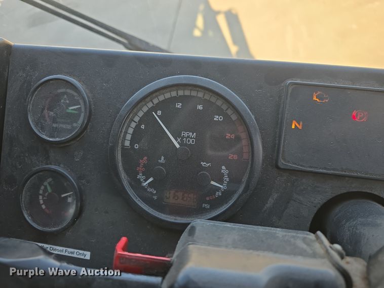 image for item NI9489 2014 Mack LE600 refuse truck