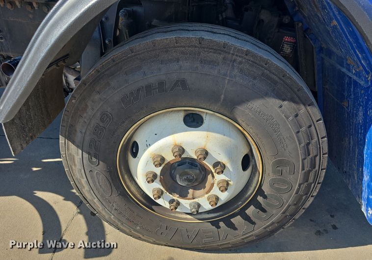 image for item NI9489 2014 Mack LE600 refuse truck