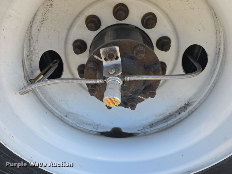 image for item NI9489 2014 Mack LE600 refuse truck