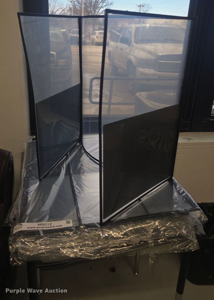 image for item NI9512 Approximately 21 desk dividers