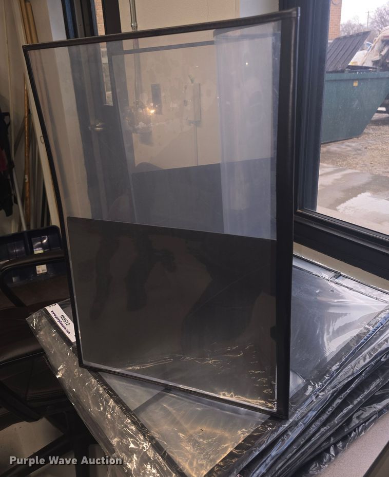 image for item NI9512 Approximately 21 desk dividers