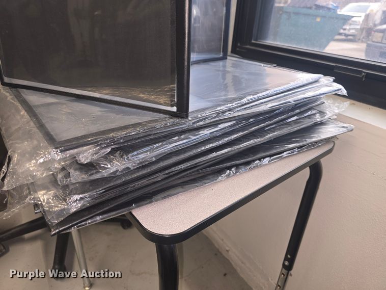 image for item NI9512 Approximately 21 desk dividers