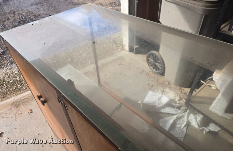 image for item NI9519 Display cabinet