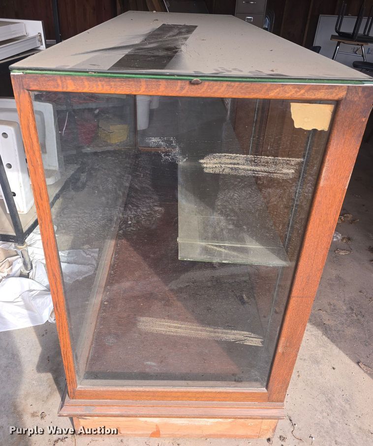 image for item NI9519 Display cabinet