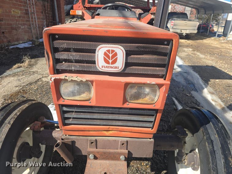 image for item NI9521 Hesston 45-66 tractor