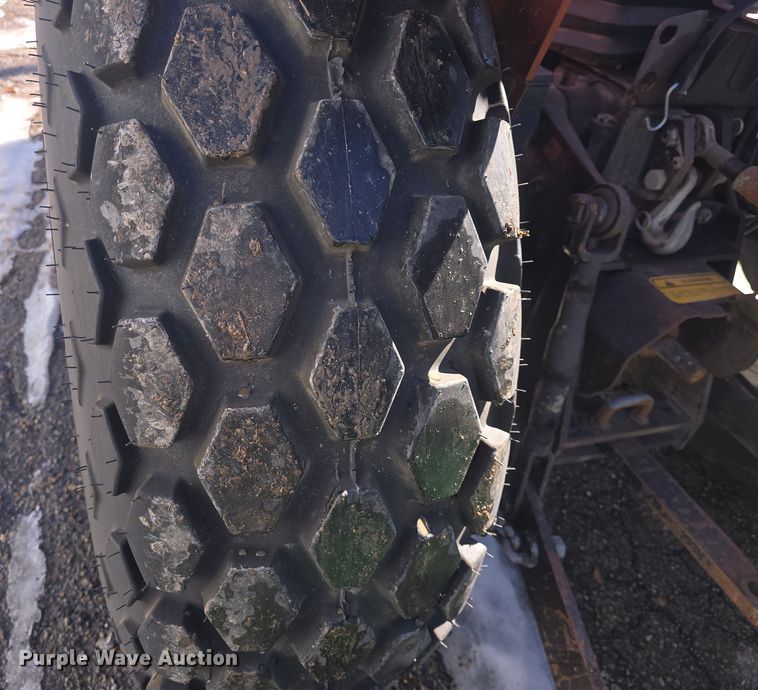 image for item NI9521 Hesston 45-66 tractor